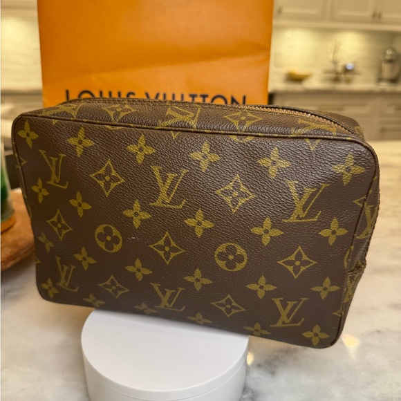 Louis Vuitton Monogram Trousse Toilette - Picture 6 of 14
